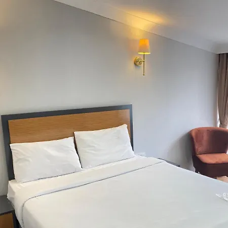 Inalens Airport Hotel